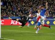 英雄联盟总决赛门票-法国大胜泽西岛，欧预赛取得轻松胜利