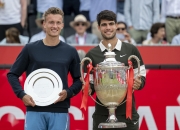 英雄联盟总决赛门票-戴维斯杯碾压拉沃尔杯，阿尔卡拉斯刷新纪录