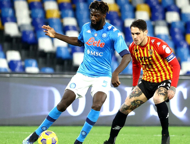 包含贝内文托客场取胜，继续保持不败的词条