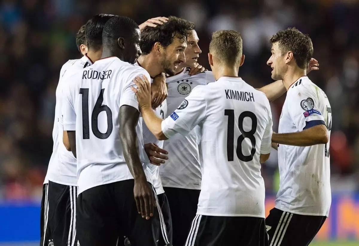 德国队险胜法国队,辛杜统治全场 德国队险胜法国队,辛杜统治全场