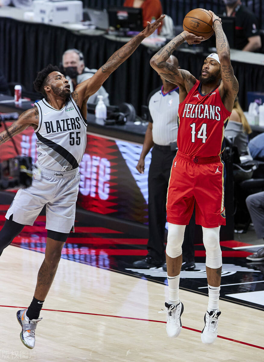 火箭险胜尼克斯，麦科勒姆高光表现