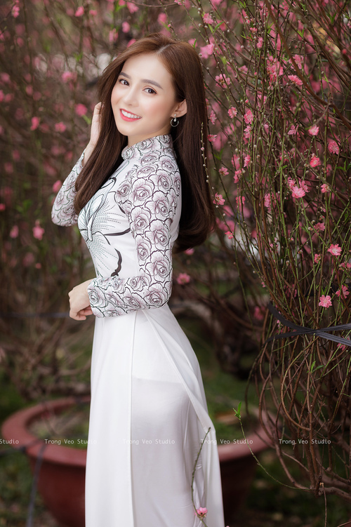 F1街道赛之夜，巴雷拉，燃烧在路灯下的音符