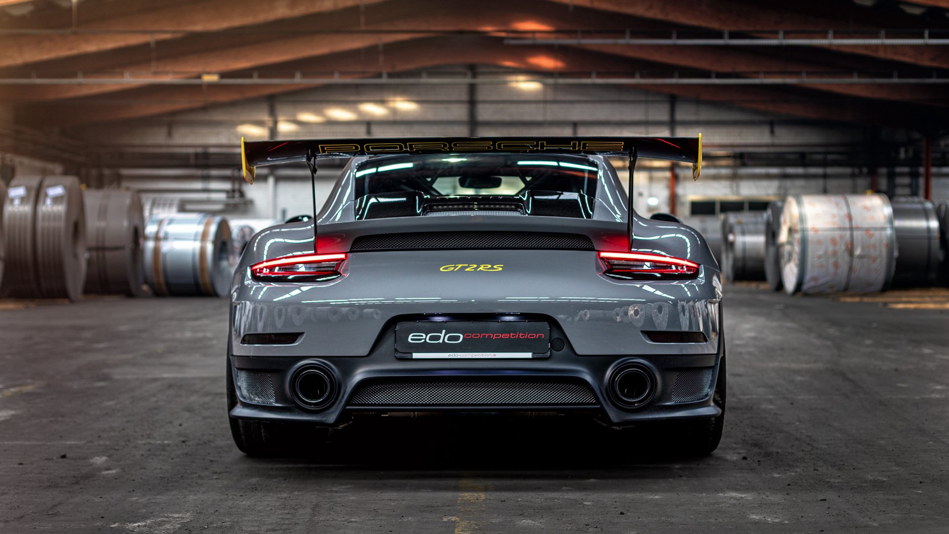 喧嚣中的哑火杀手，霍勒迪在震耳欲聋的寂静中完成致命一击