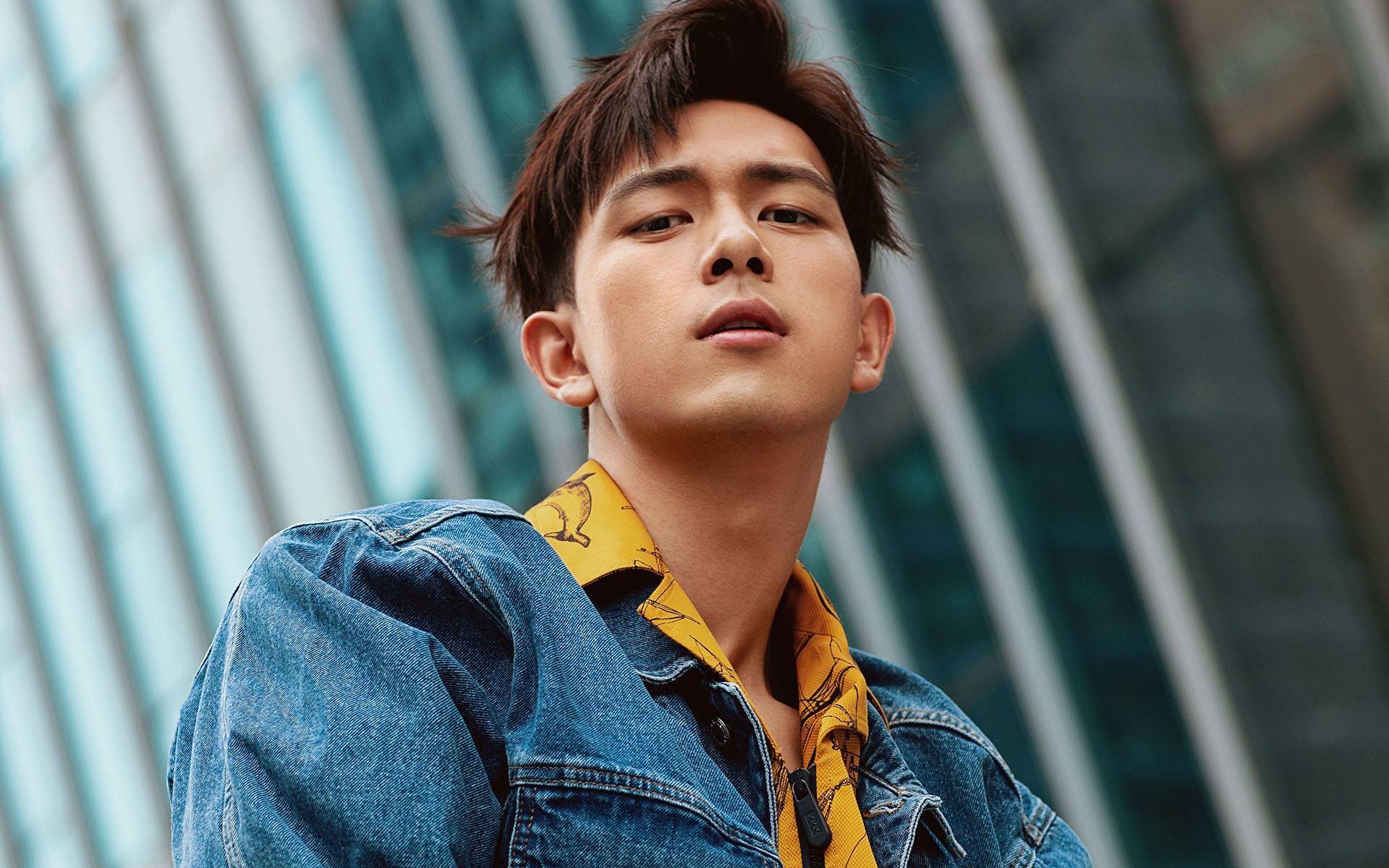 从0胜9负到孤胆英雄，爱德华兹用惊天一扣宣告新王登基